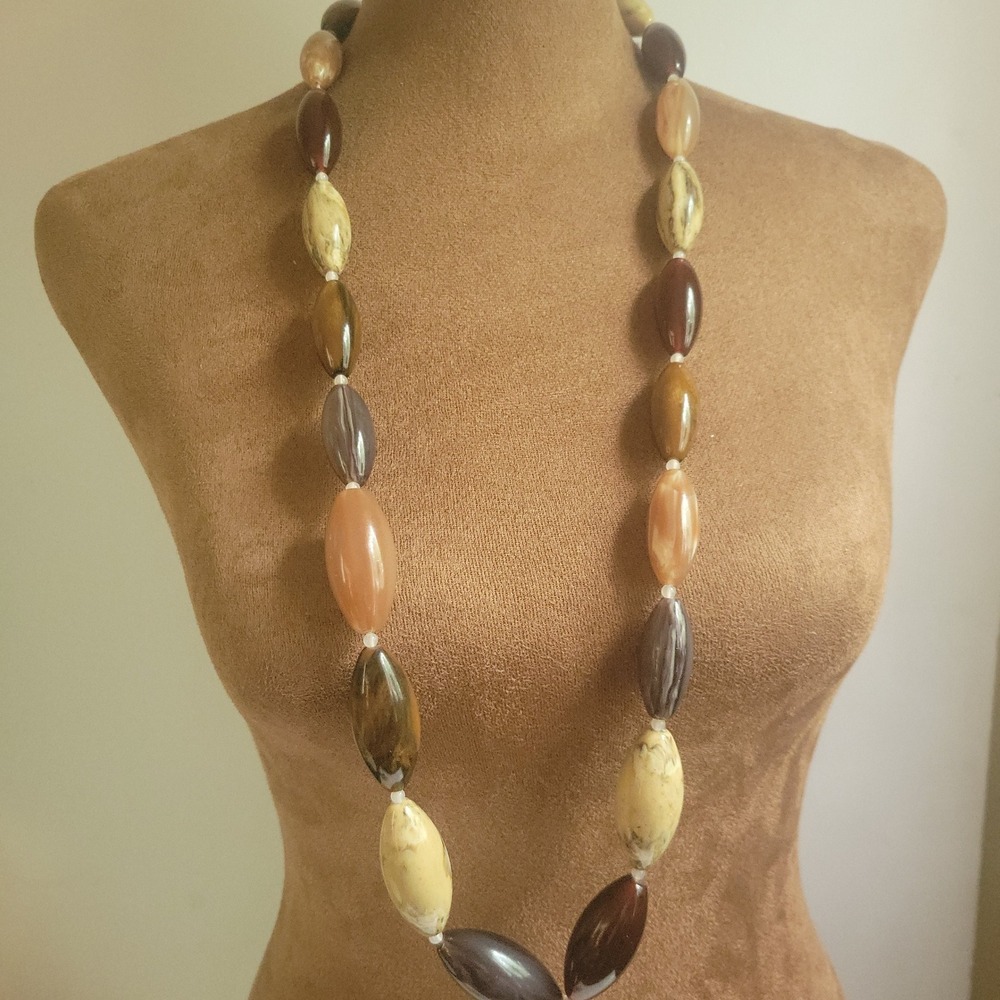 Sabelle Brown Cream Resin Oval Bead Statement Necklace 28 Inch Size 28